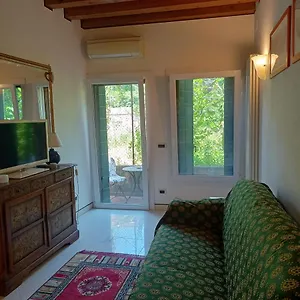  Apartment Beatiful Modern Flat Centre With Private Lounge Area Relax Italy